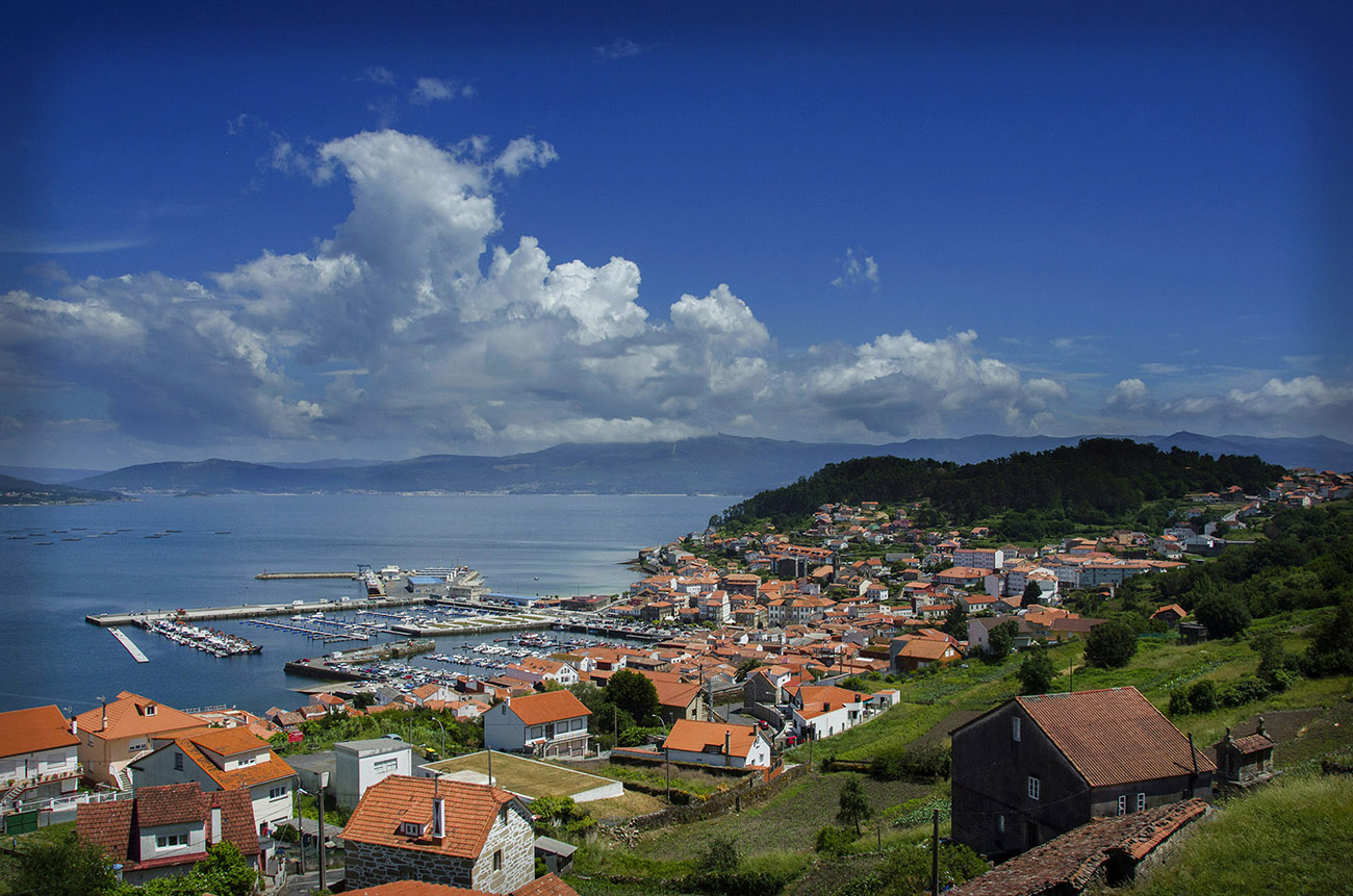 Vistas de Muros y su ría desde Jallambau
